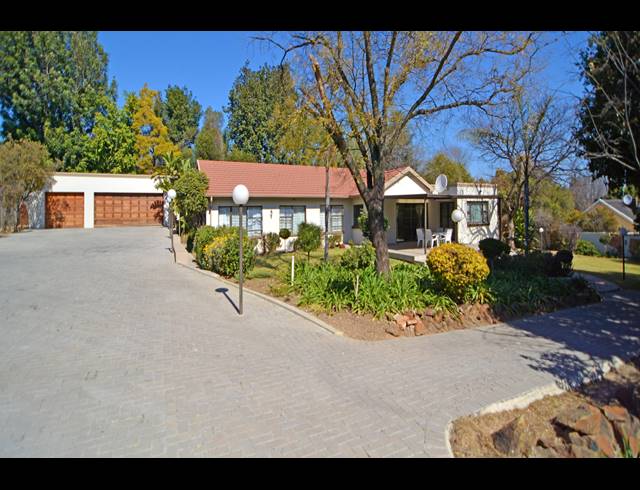 4 BEDROOM HOUSE TO LET IN MORNINGSIDE MANOR